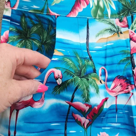 Collectif retro flamingo shorts - Picture 5 of 10